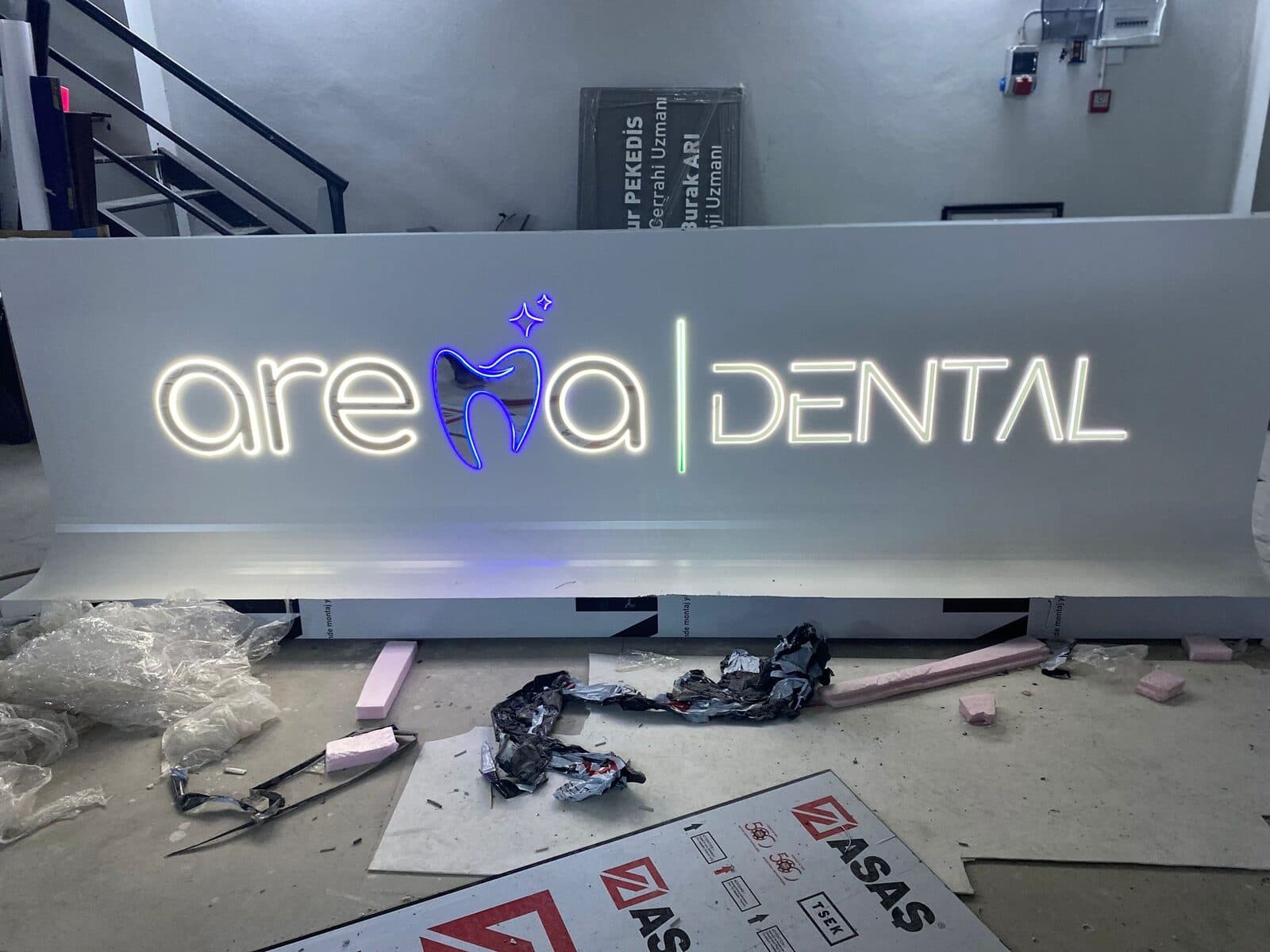 Arena Dental — Neon Efektli Işıklı Harf — Çukurova