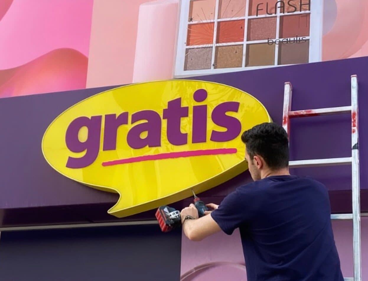Gratis — Işıklı Pano / Lightbox — Adana