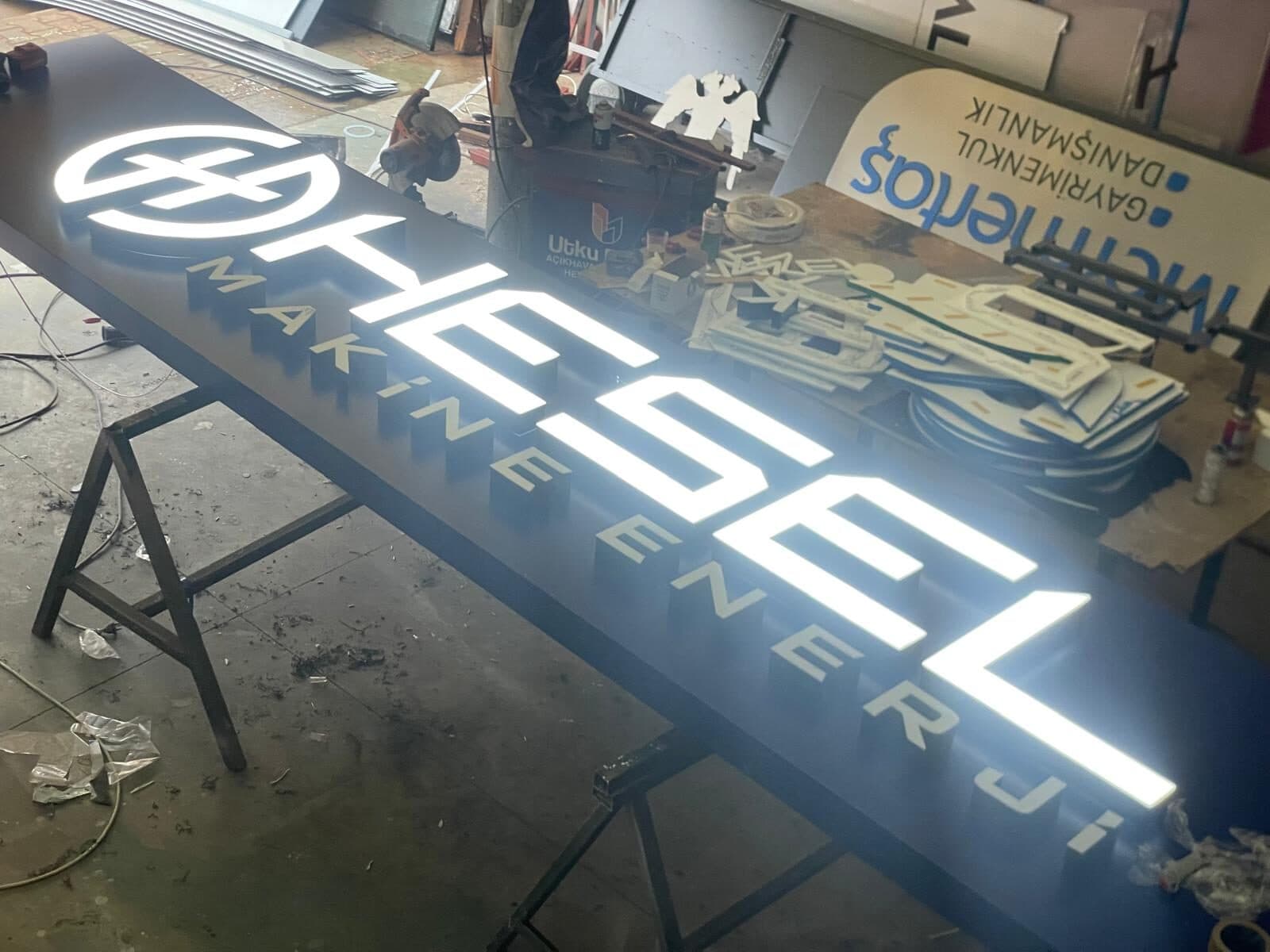 Hesel Makine Enerji — Işıklı Kutu Harf — Yüreğir
