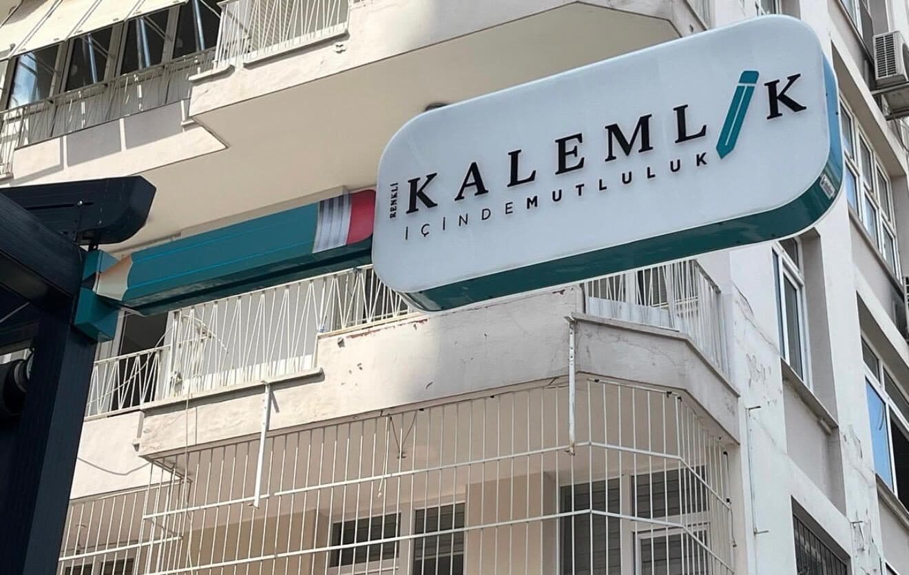 Kalemlik — Çıkma (Bayrak) Işıklı Kutu — Adana
